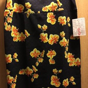 Lularoe Cassie small NWT